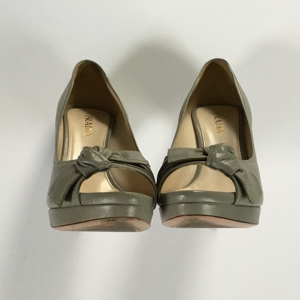 PRADA - Picture 9 of 16